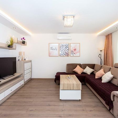 Apartments Iva Brstilo Omiš Zewnętrze zdjęcie