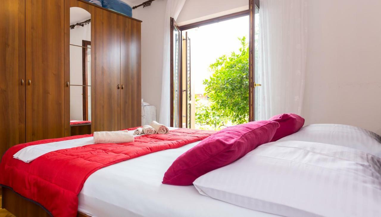 Apartments Iva Brstilo Omiš Zewnętrze zdjęcie