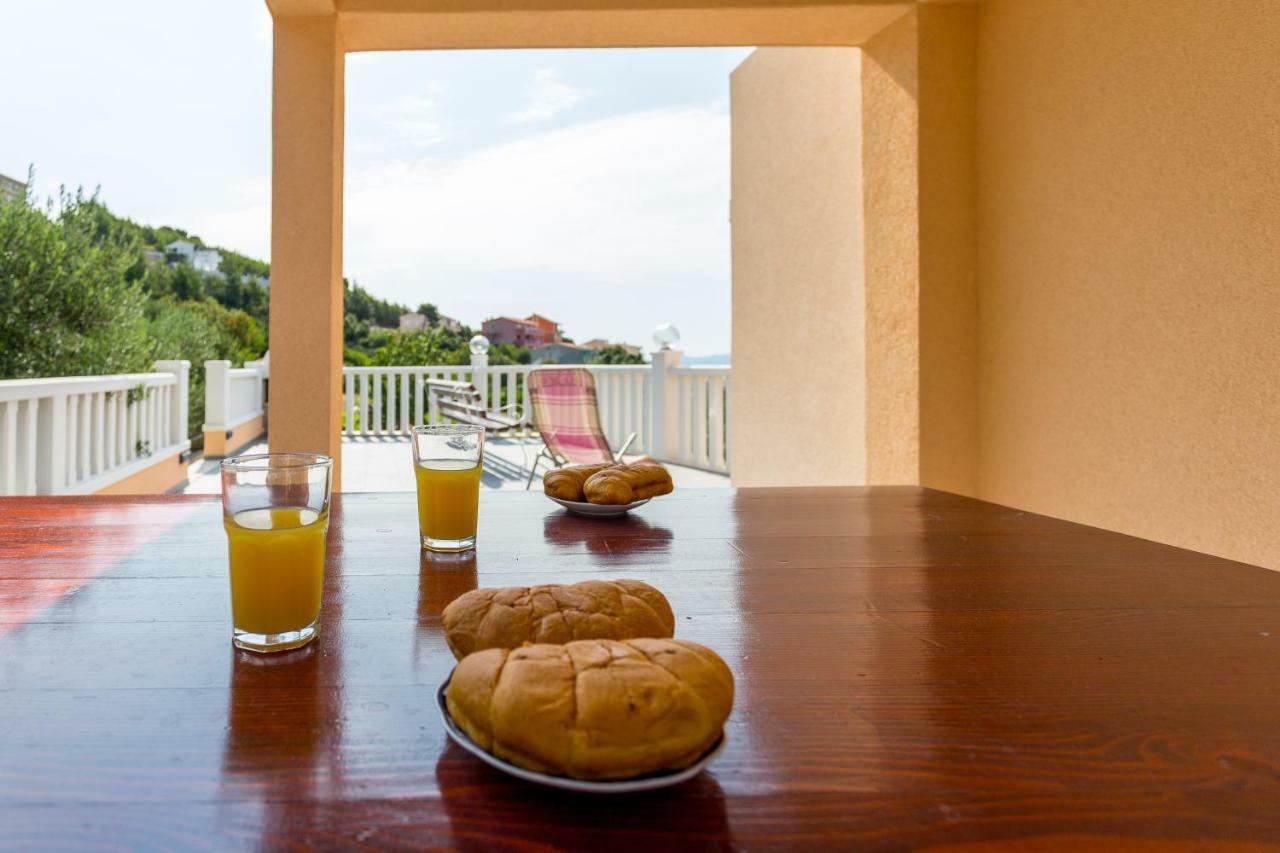 Apartments Iva Brstilo Omiš Zewnętrze zdjęcie