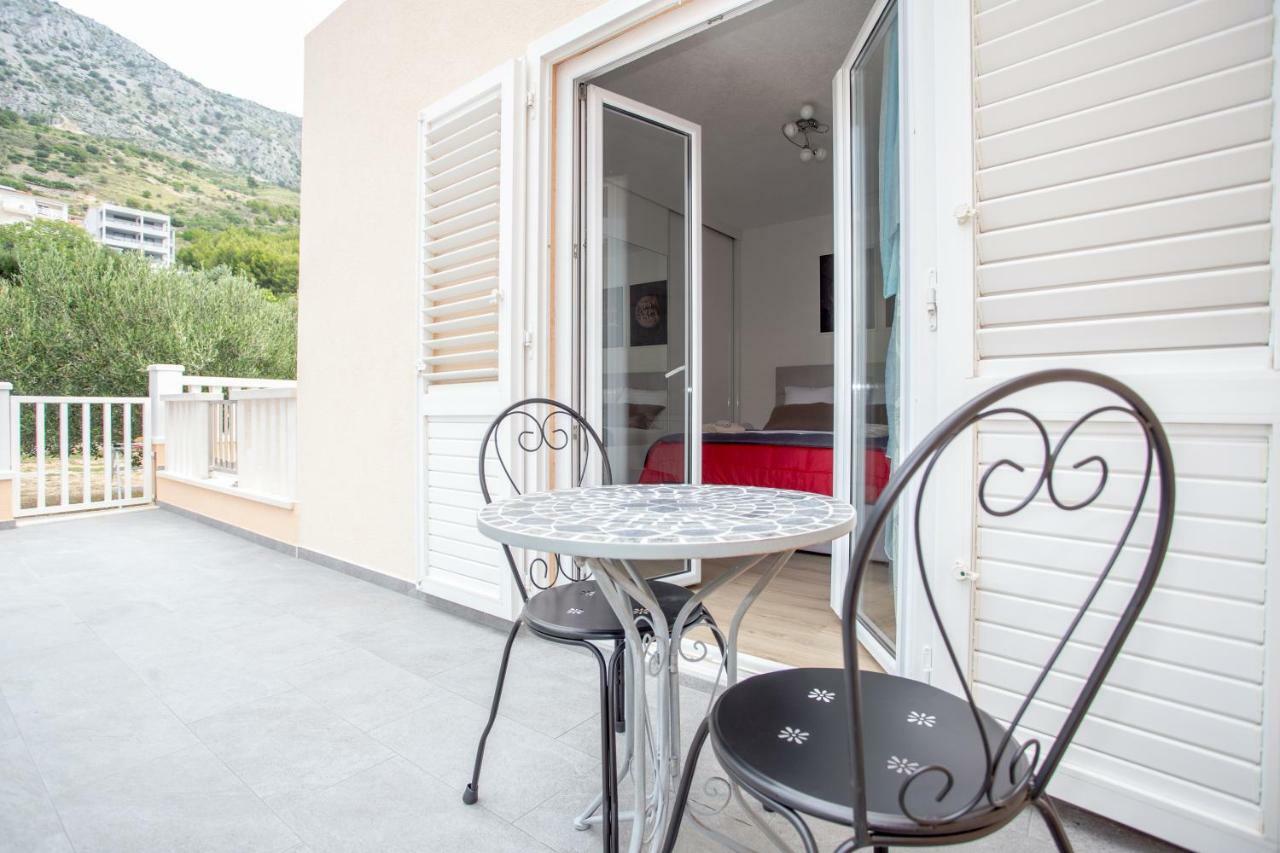 Apartments Iva Brstilo Omiš Zewnętrze zdjęcie