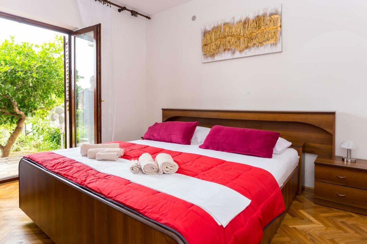Apartments Iva Brstilo Omiš Zewnętrze zdjęcie