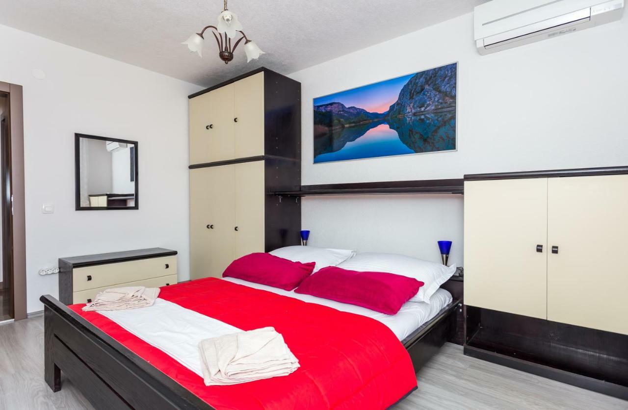 Apartments Iva Brstilo Omiš Zewnętrze zdjęcie