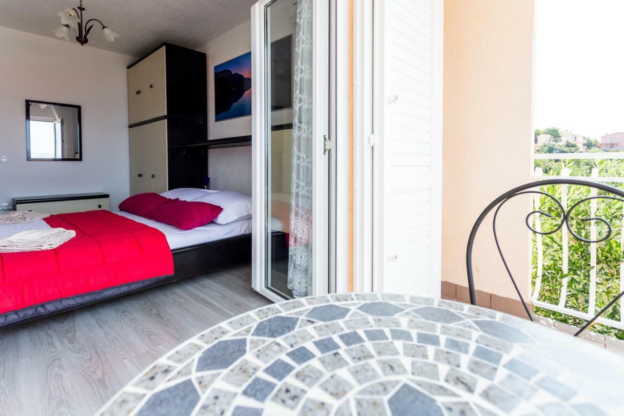 Apartments Iva Brstilo Omiš Zewnętrze zdjęcie